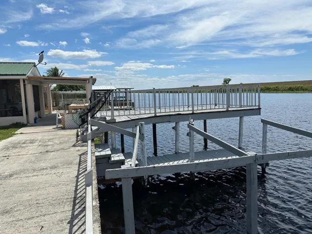 Dock