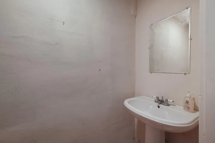1170