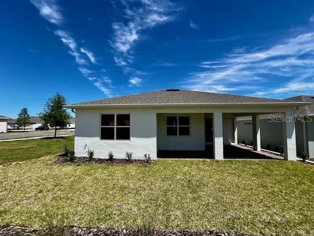 Actual home photo. Colors, finishes, textures and options may appear differently in person due to variations in monitors and viewing devices.