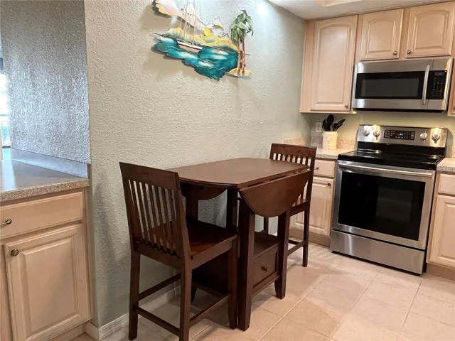 Eat in Kitchen