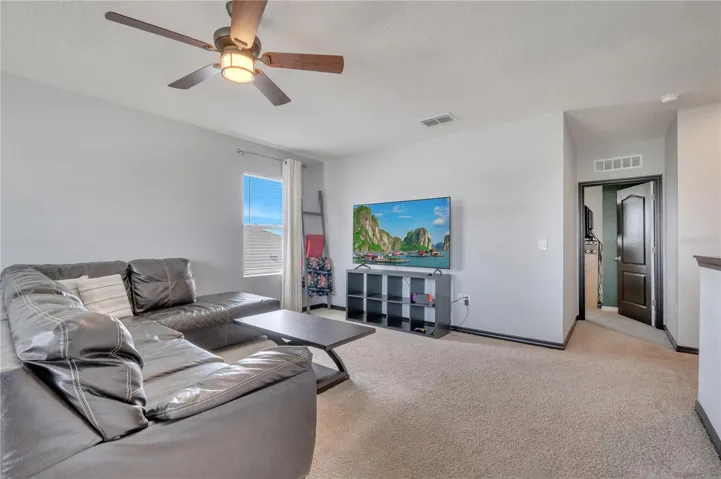 2nd Floor Oversized Loft