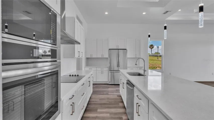 Kitchen with quartz oversized island