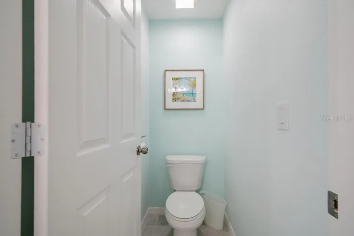 Master Bath -toilet
