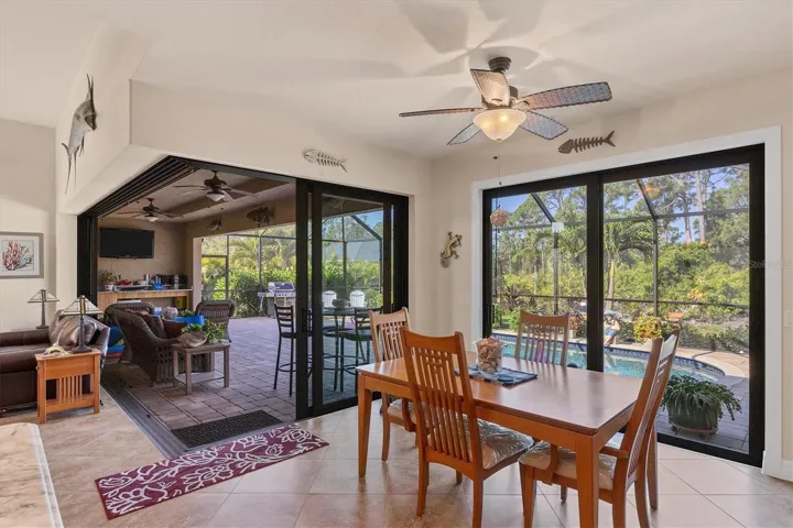 Dining room/ zero degree slider