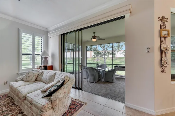 Sliding Doors to Screened Lanai