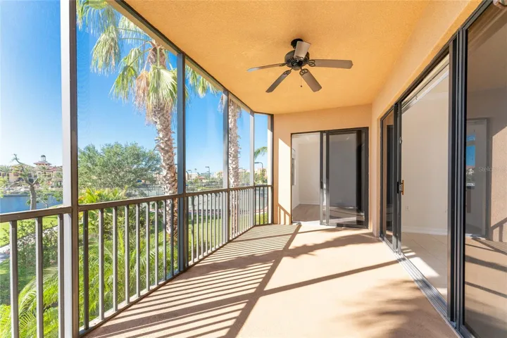 20 x 9 Lanai