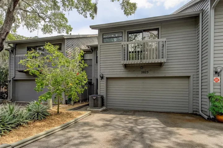 Welcome to 2023 Arbor Dr!