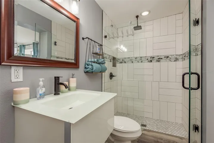 Main house Primary Bathroom