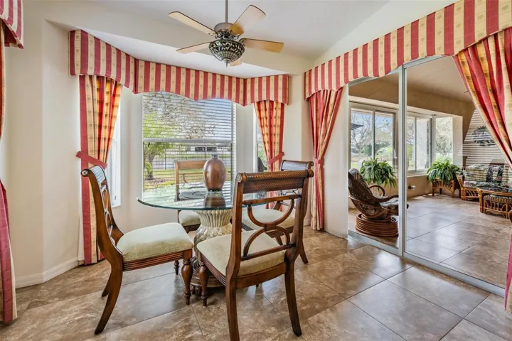 Breakfast nook