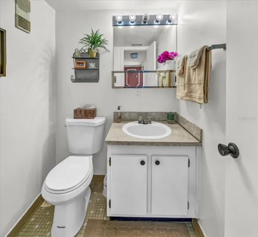 Guest-Half Bath