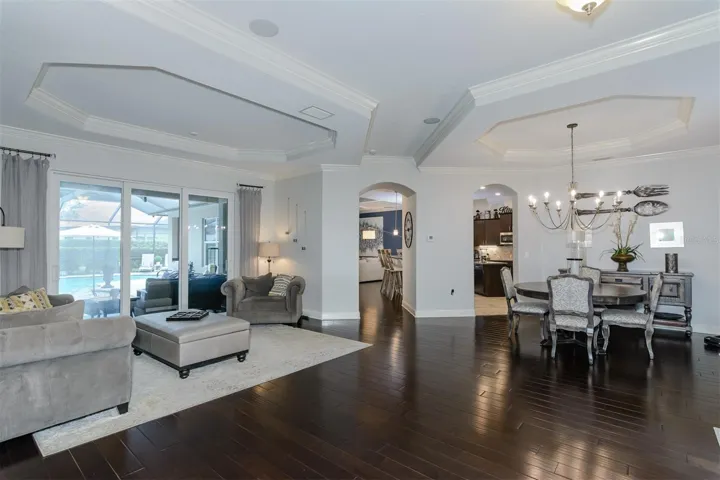 Living/dining room