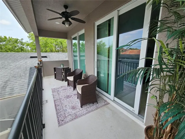 2nd floor balcony