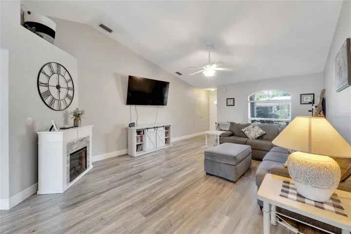 Great Room View too Front Door Interior Entry