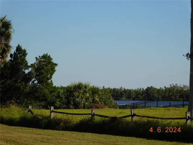 Back of lot opens to Bay Harbor
