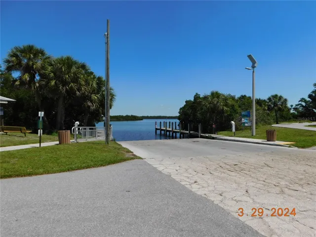 Public boat ramp