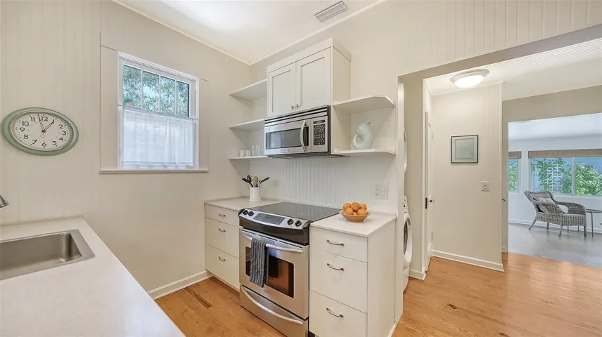 Stone Counters, Stainless Appliances