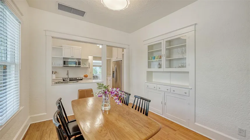 Original Built-in Buffet