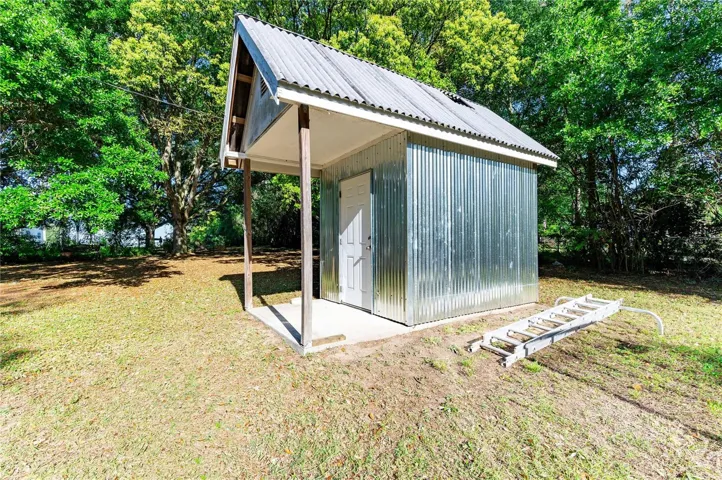 Well/pump house.