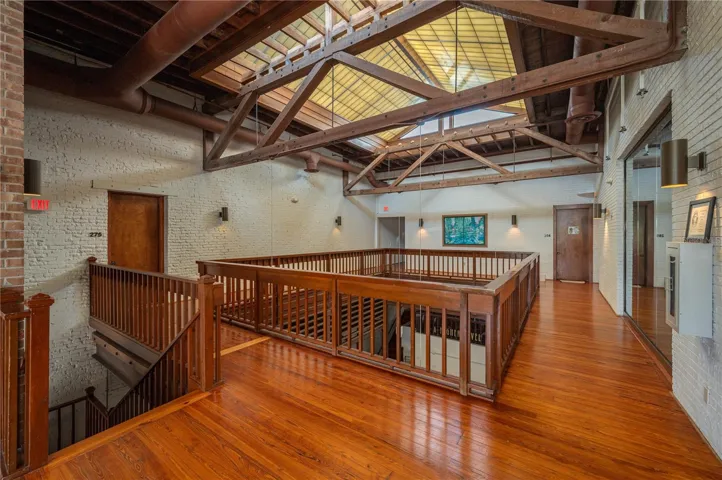 Common area stairway access