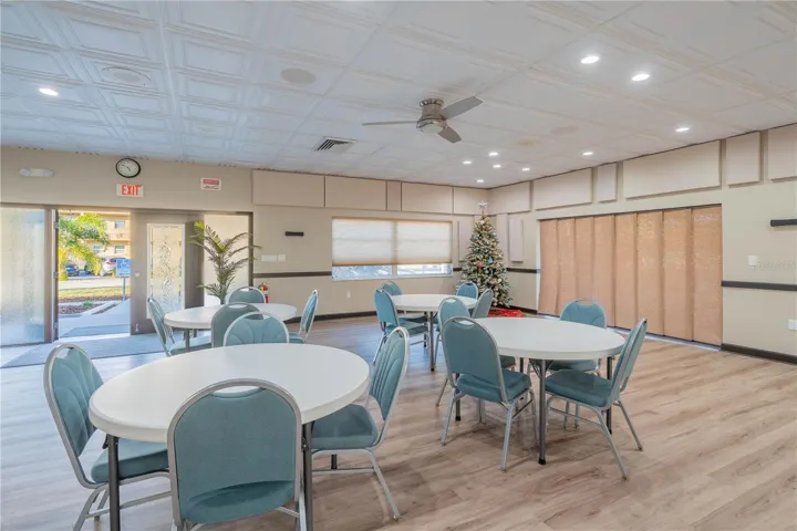 Community kitchen seating