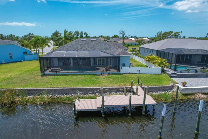 TREX DOCK/RETAINING WALL