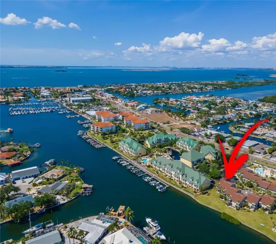 DIRECT ACCESS TO TAMPA BAY!