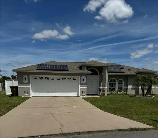 FRONT HOUSE :