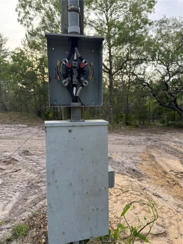 Power pole