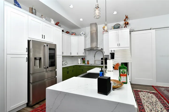 Fully equipped kitchen
