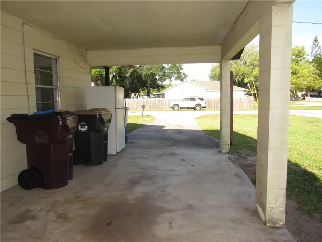 CARPORT