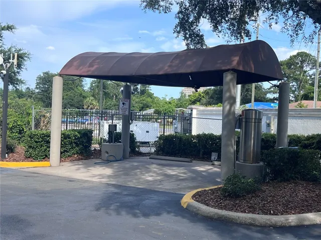 Car wash/detail zone