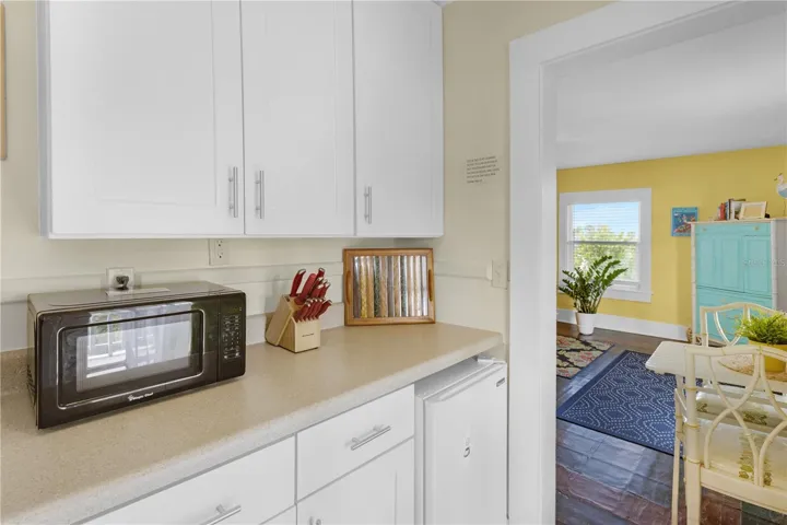 Unit 3 kitchenette