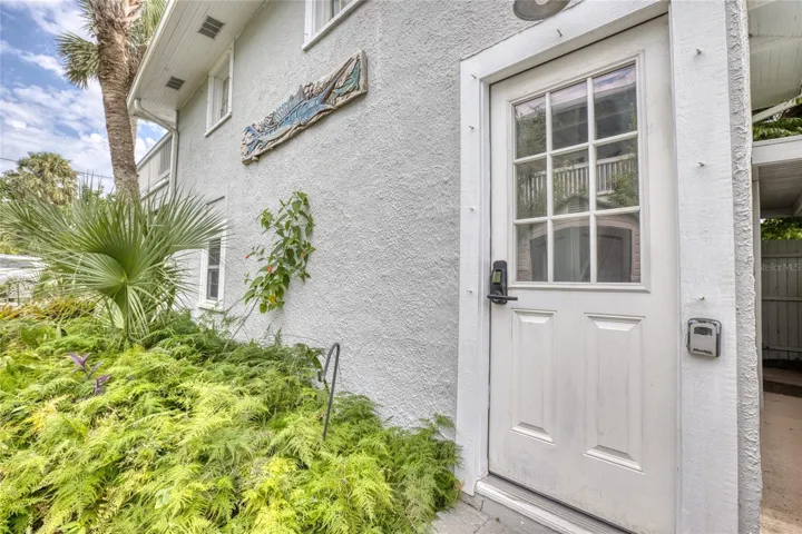 Cottage entry