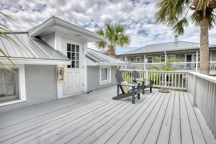 Cottage deck