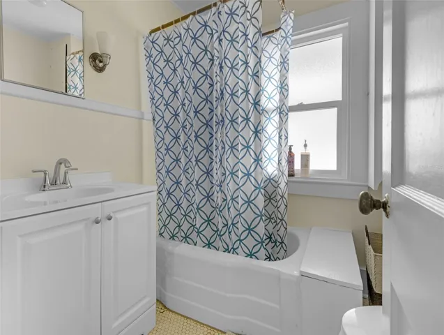 Unit 3 bath