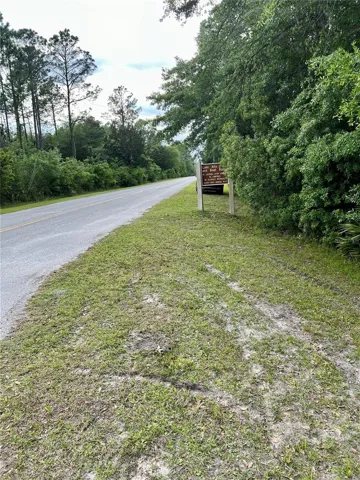 Lake Alto Park and Boat Ramp a few feet from Property
