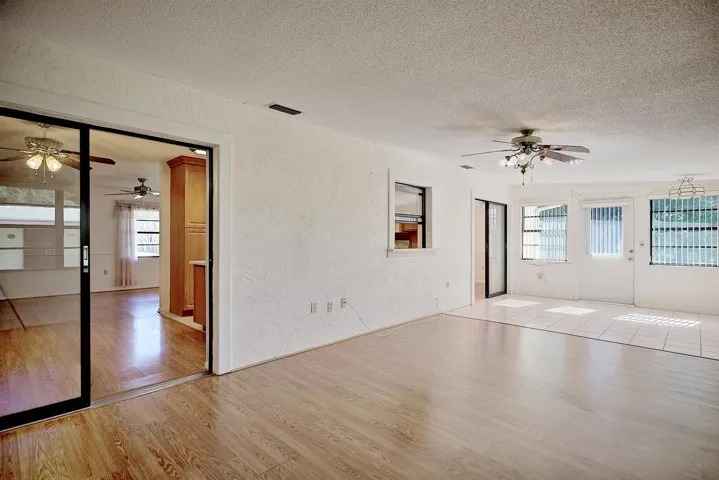 Air Conditioned Florida Room