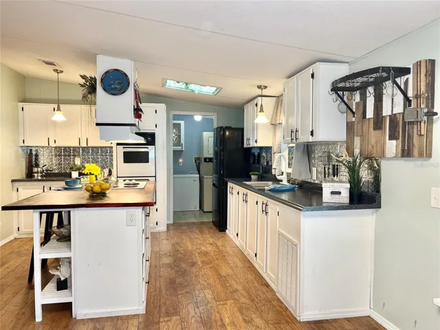 Kitchen - Plenty of Cabinet Space