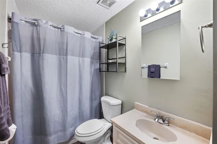2nd Bathroom