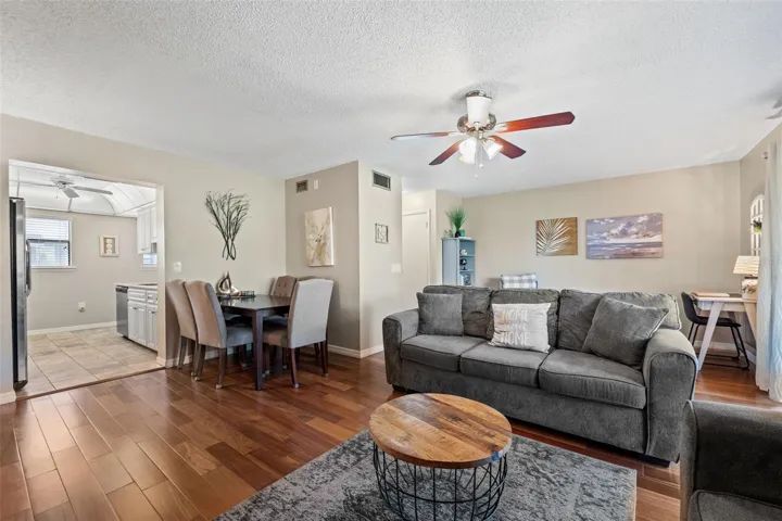 Dining/Living room