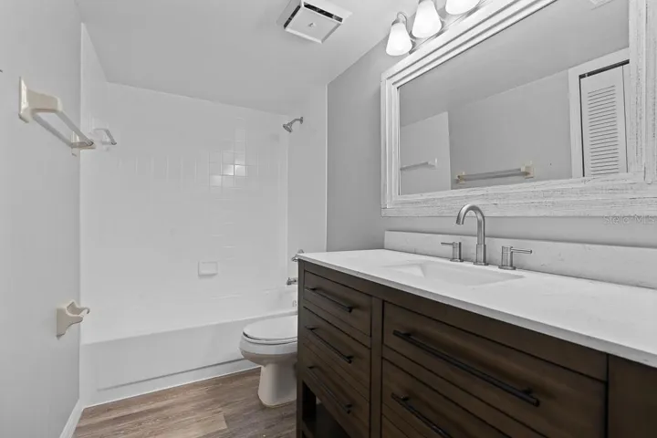 Full Bath 2