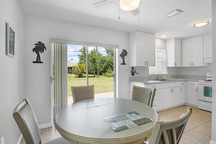 dining/kitchen