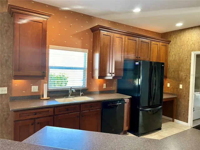 kitchen w/ 42