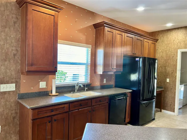 kitchen with fabulous kitchen window by sink