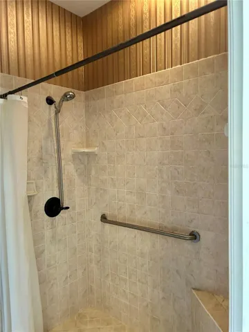 master walk in tiled shower