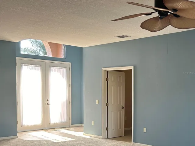 entrance into den/study or 3rd bedroom