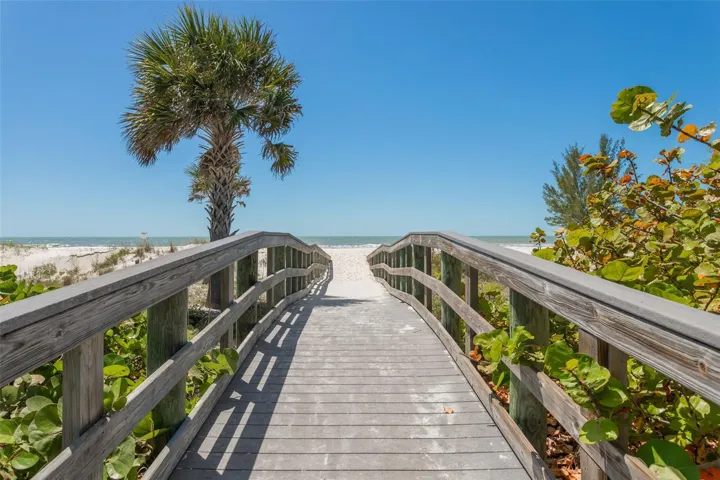 200 steps from condo to Beach!