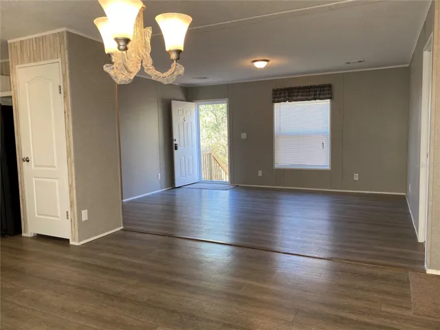 Huge Living Room- lots of natural light
