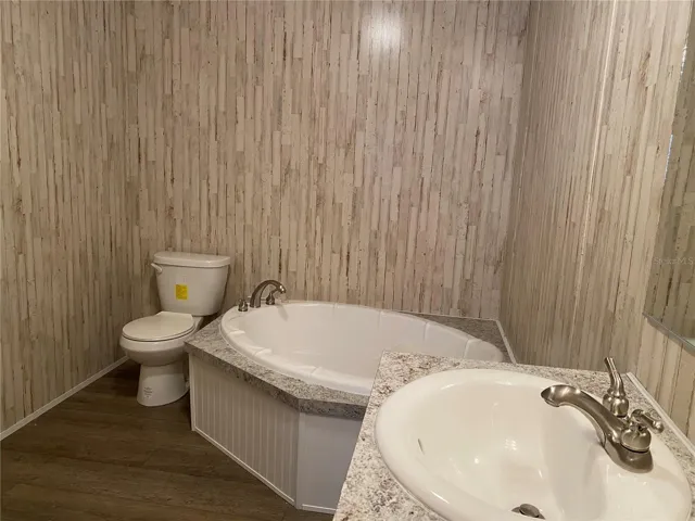 Shower not shown but there is a shower also