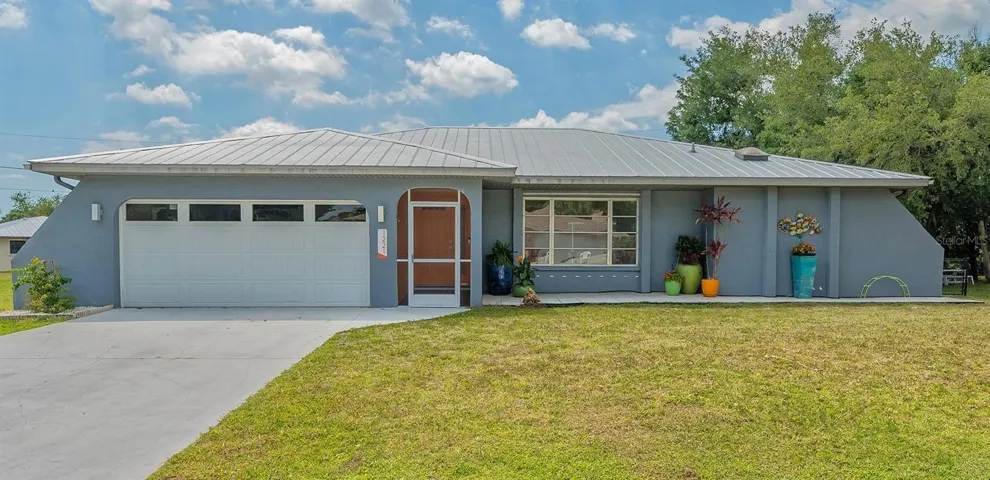 WELCOME TO 1221 ZINNEA STREET